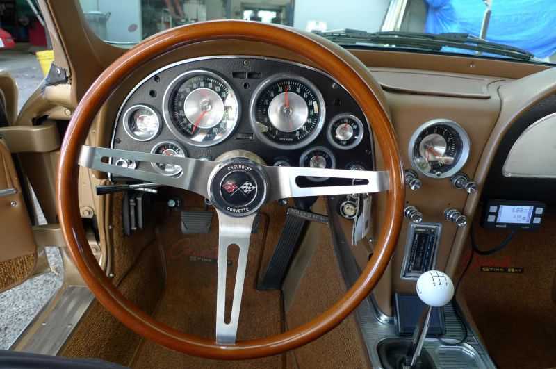 Chevrolet Corvette Image 38