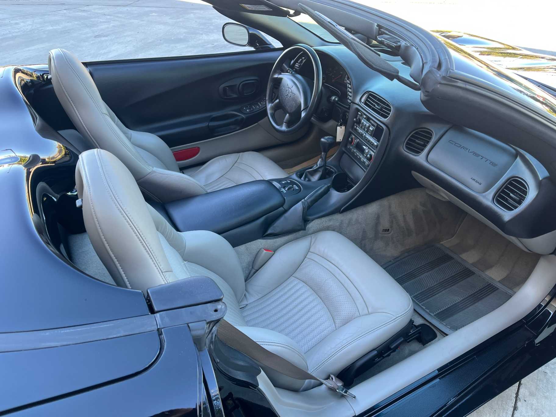 Chevrolet Corvette Image 27