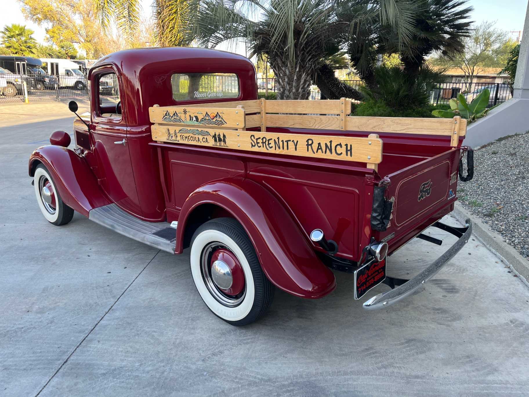 Ford pickup Image 12