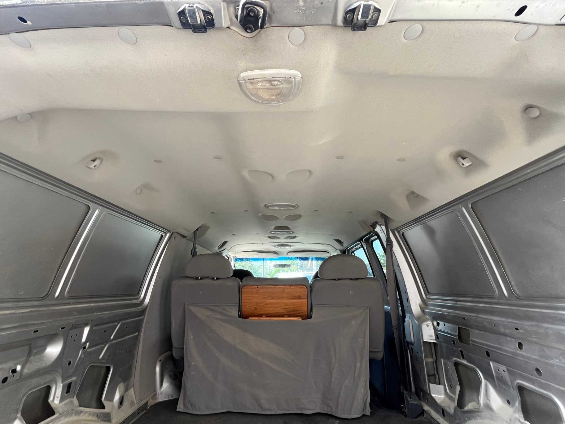 Ford E-Series Image 34