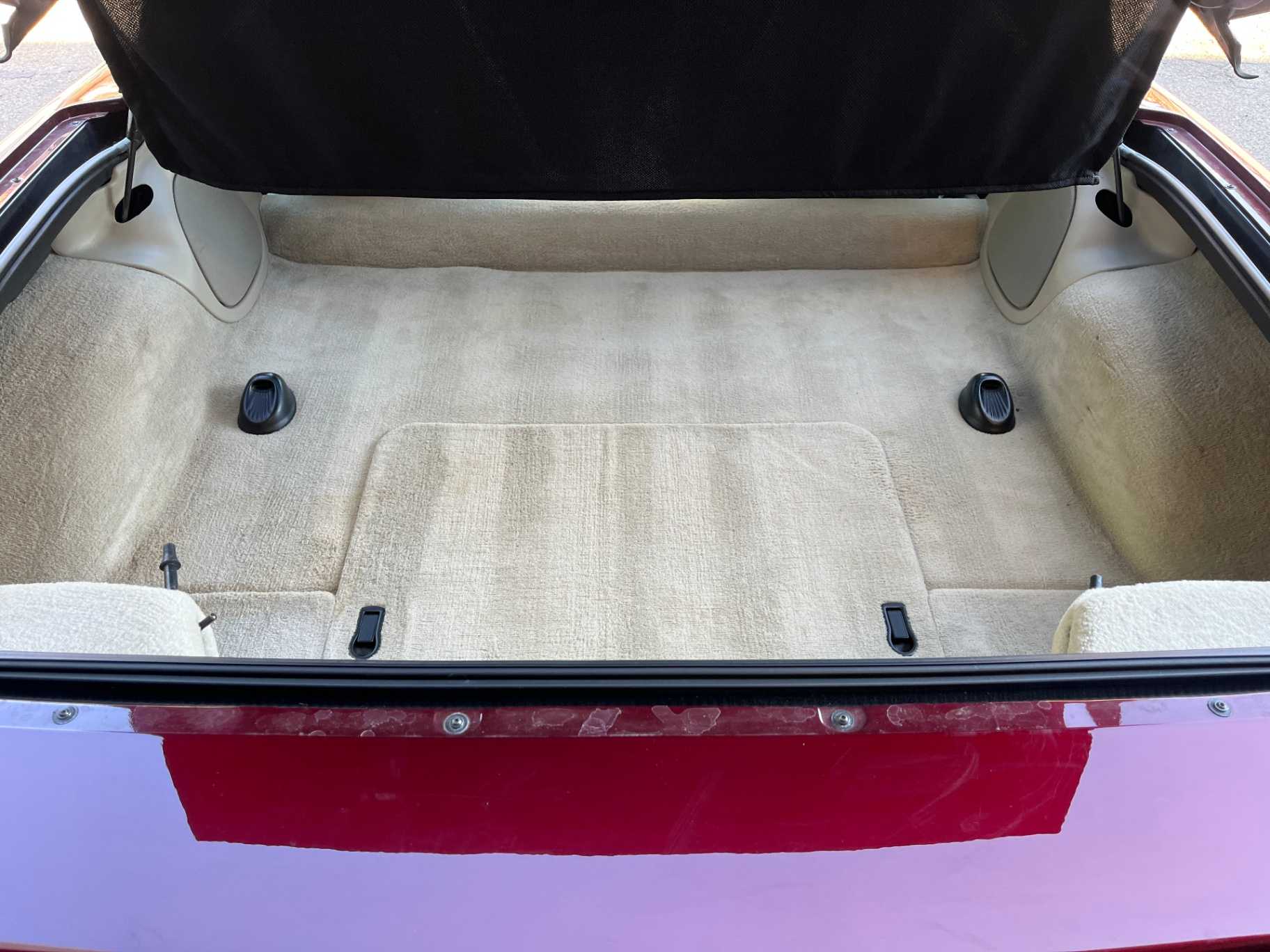 Chevrolet Corvette Image 34