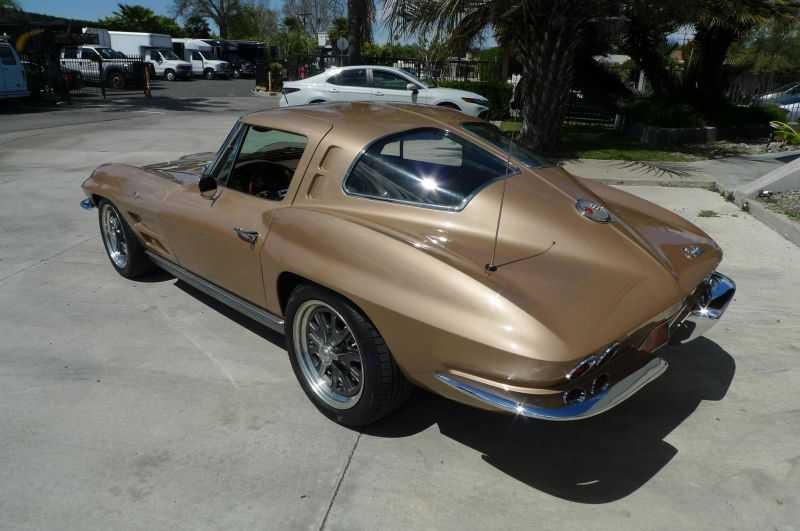 Chevrolet Corvette Image 7