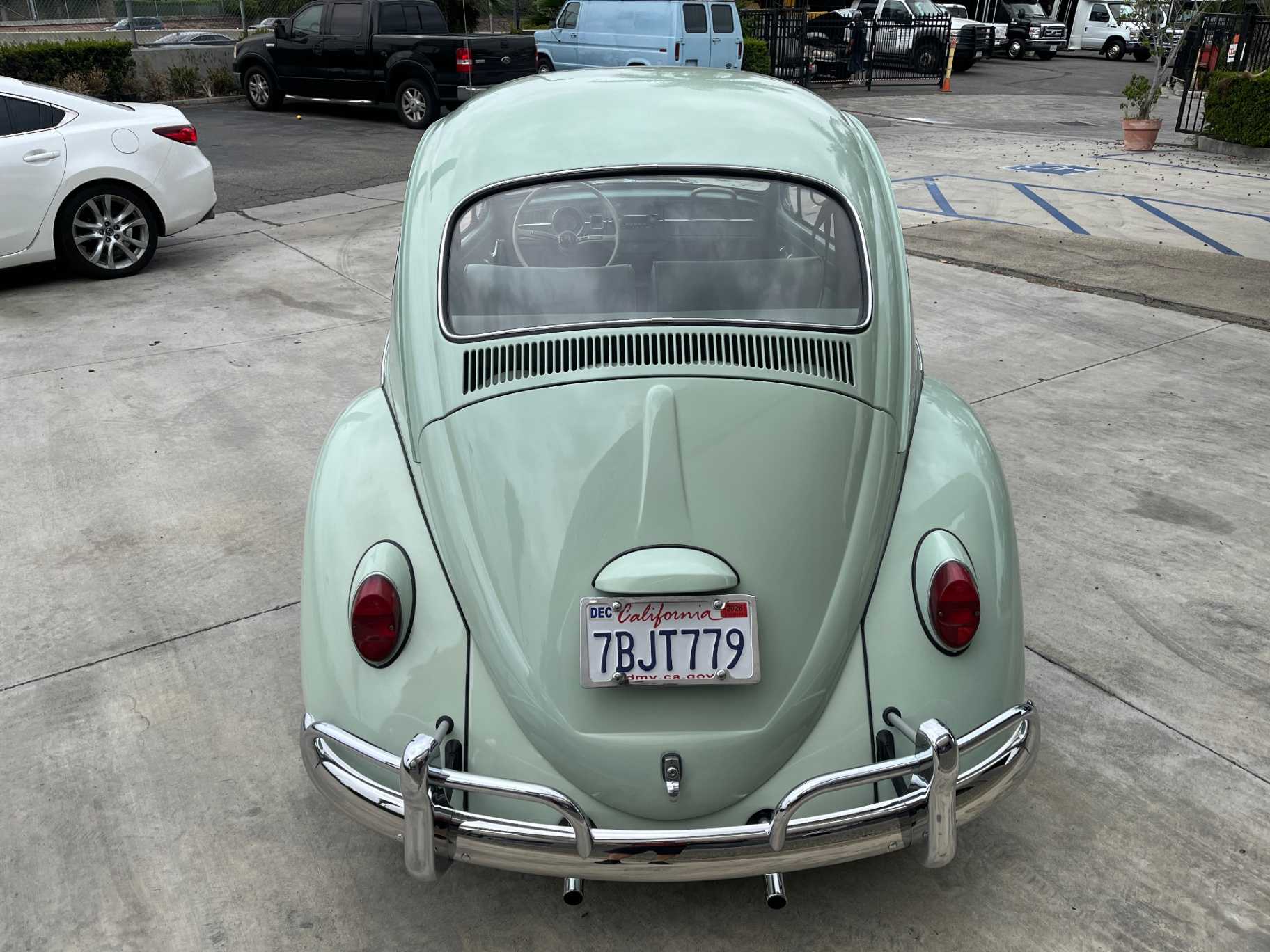 Volkswagen Beetle Image 18