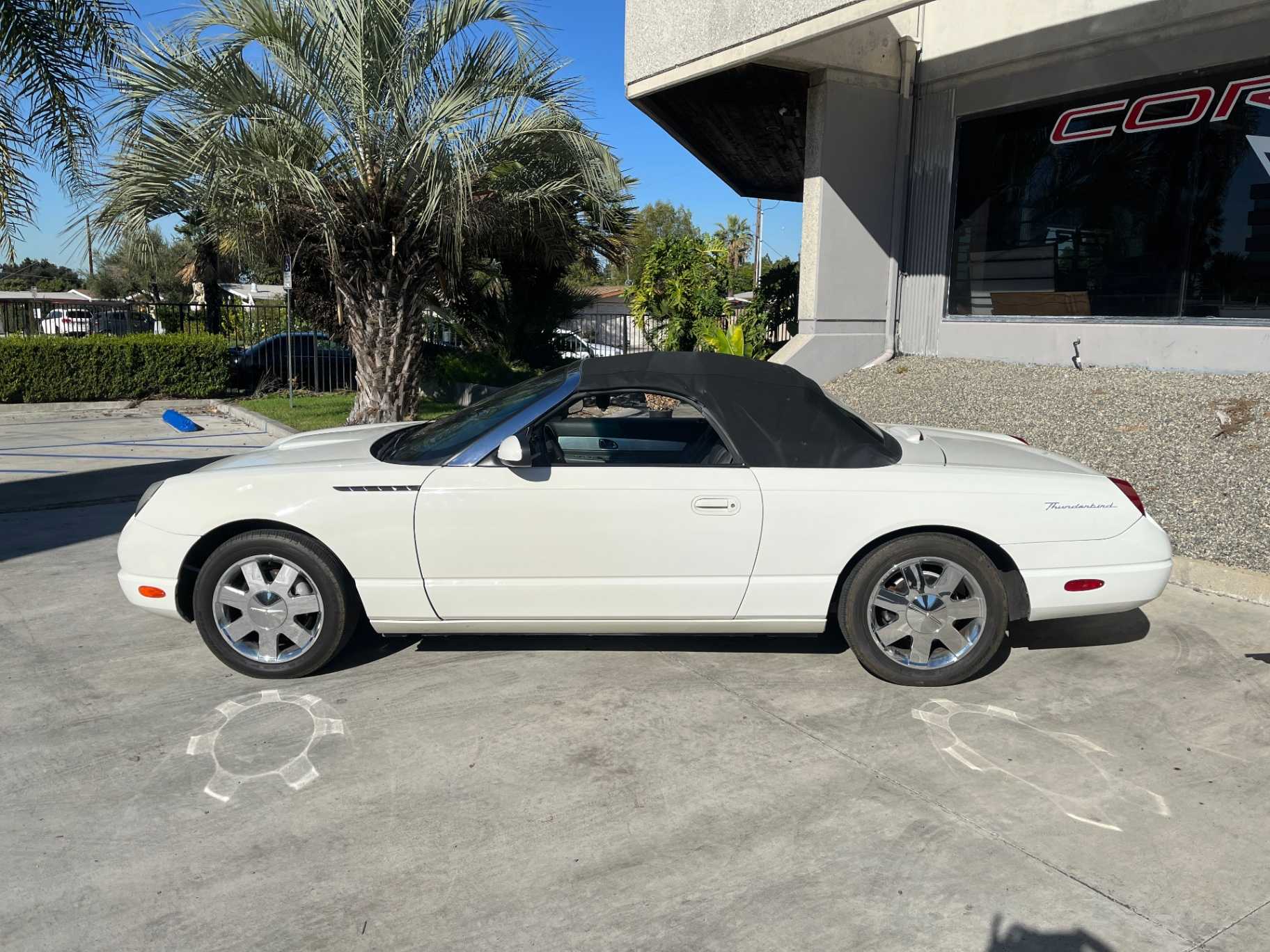 Ford Thunderbird Image 44