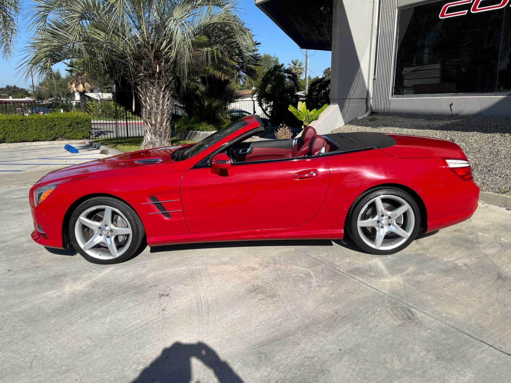 Mercedes-Benz SL-Class Image 16