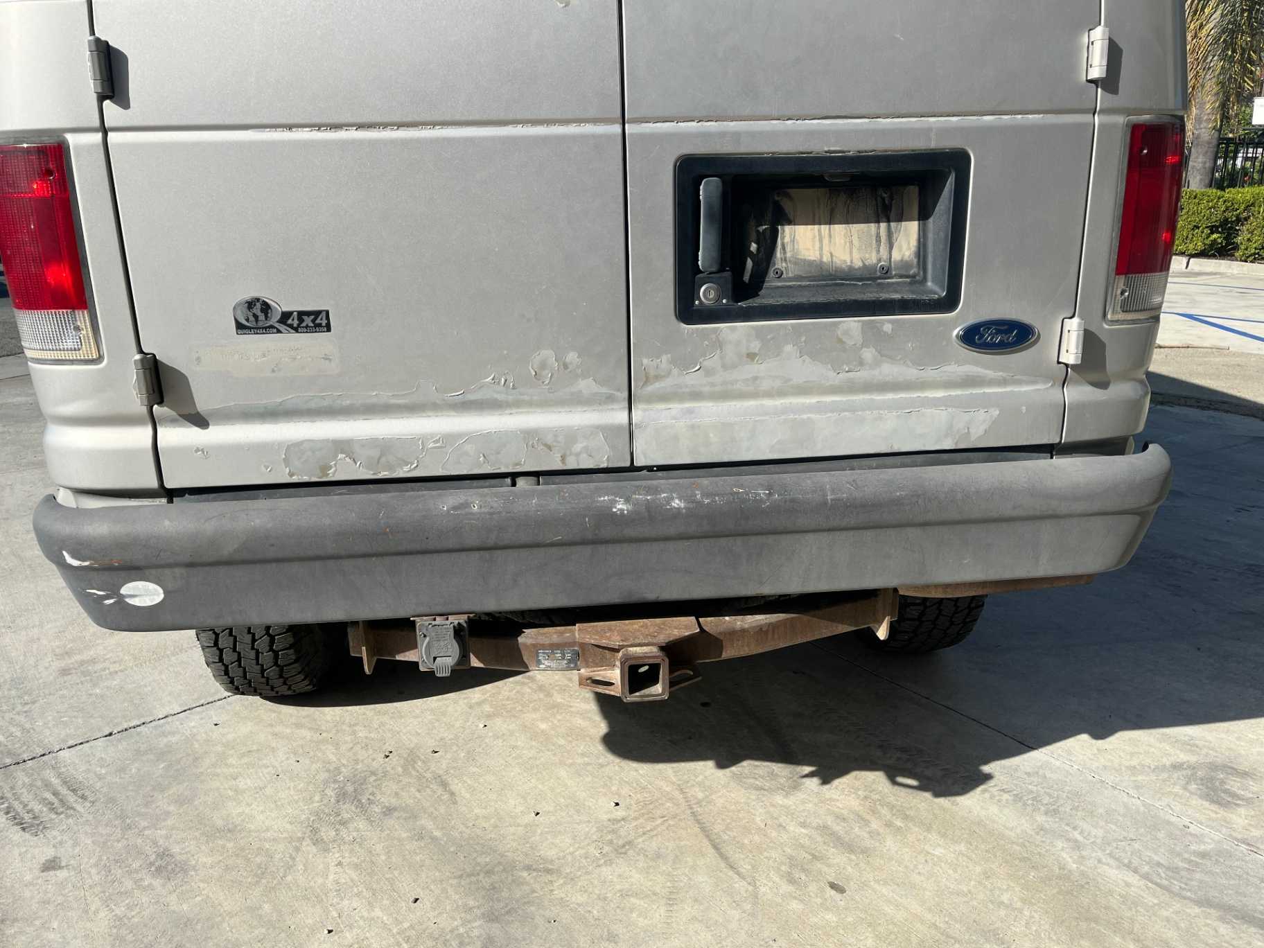 Ford E-Series Image 14