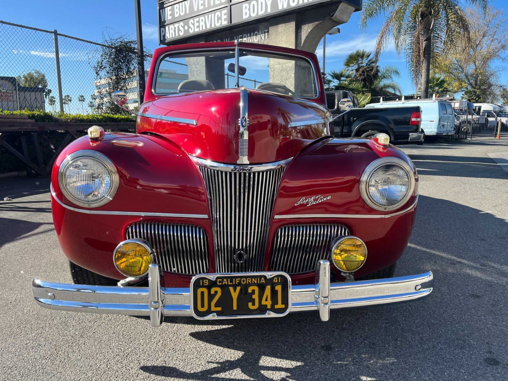 Ford Super Delux Image 14