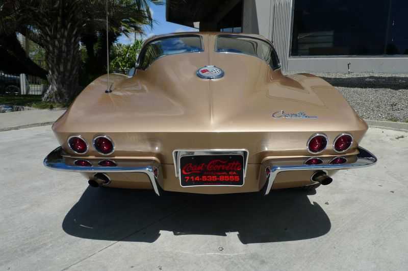 Chevrolet Corvette Image 10