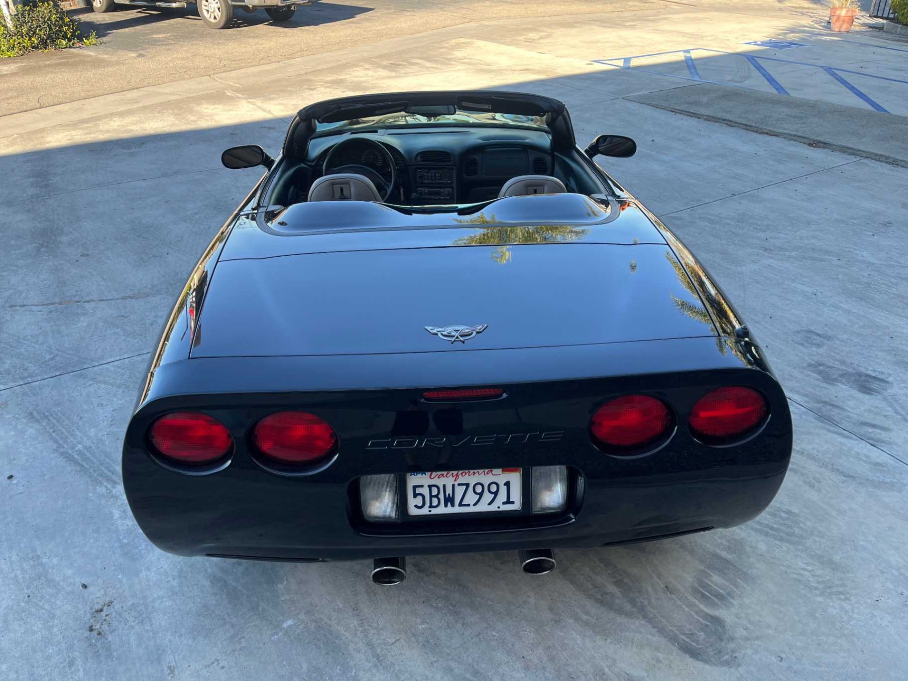 Chevrolet Corvette Image 20