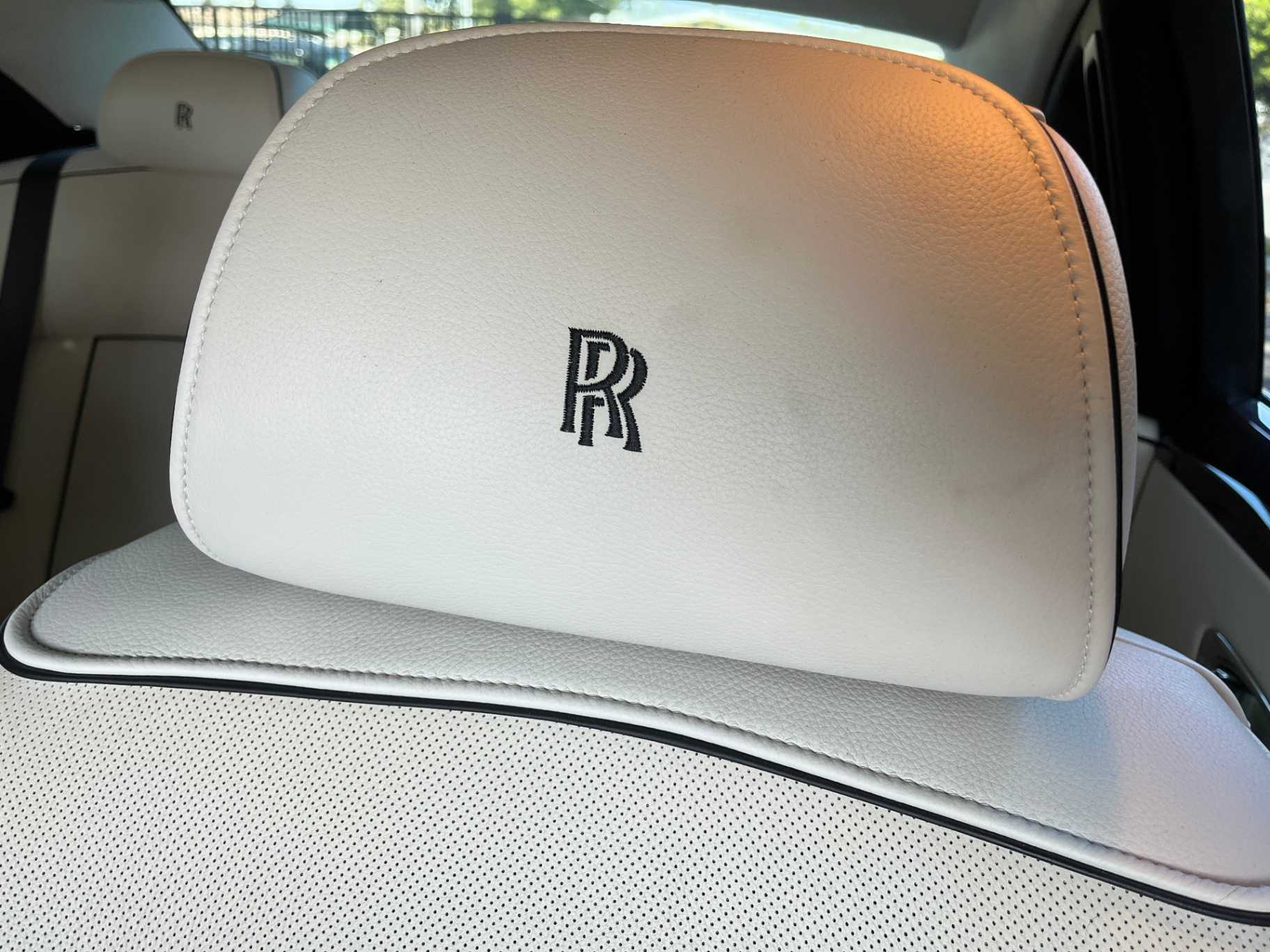 Rolls-Royce Ghost Image 35
