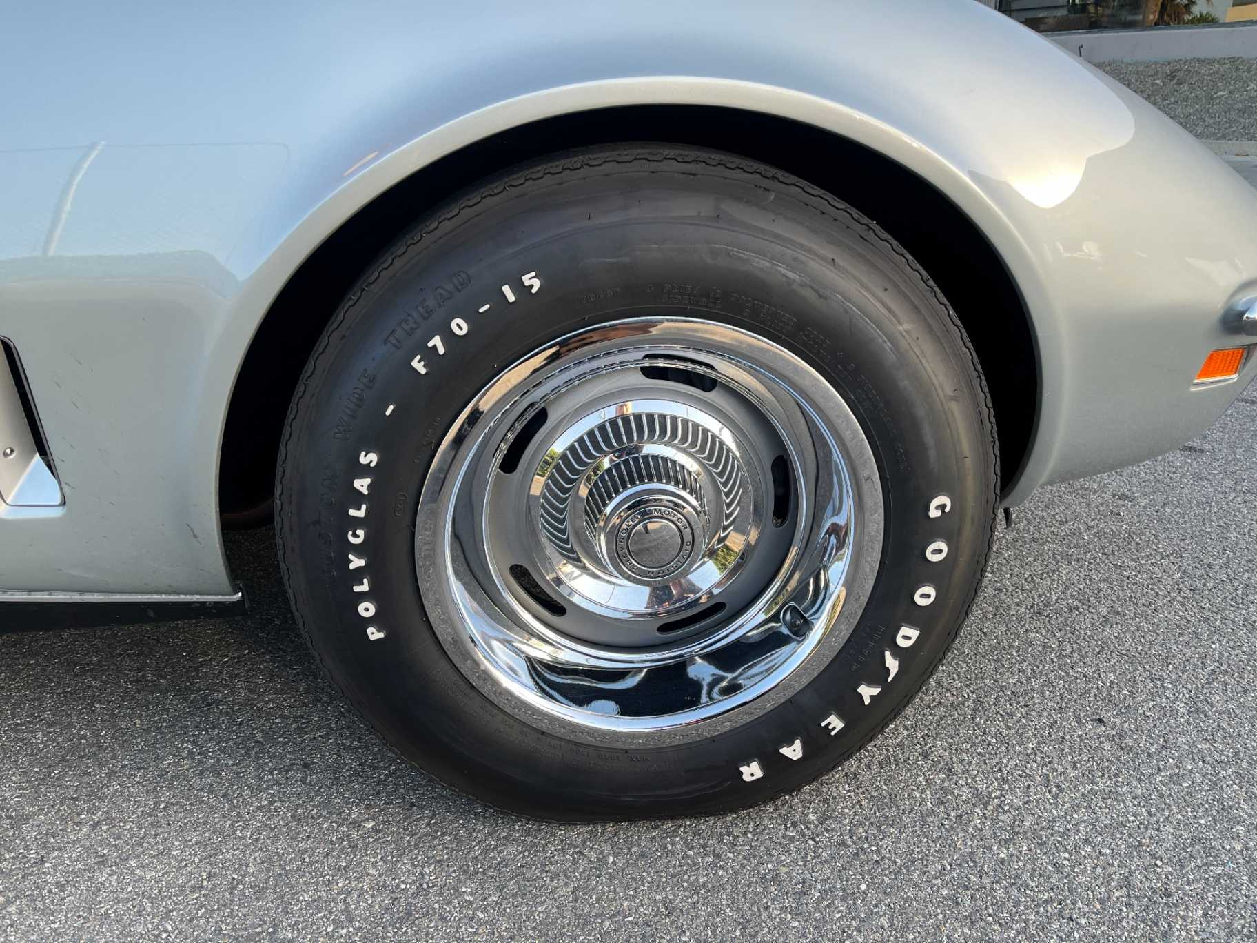 Chevrolet Corvette Image 26