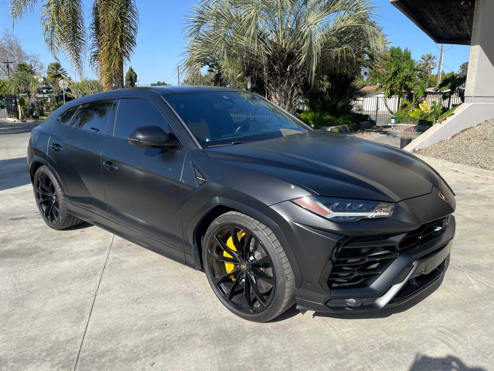 Lamborghini Urus Image 15