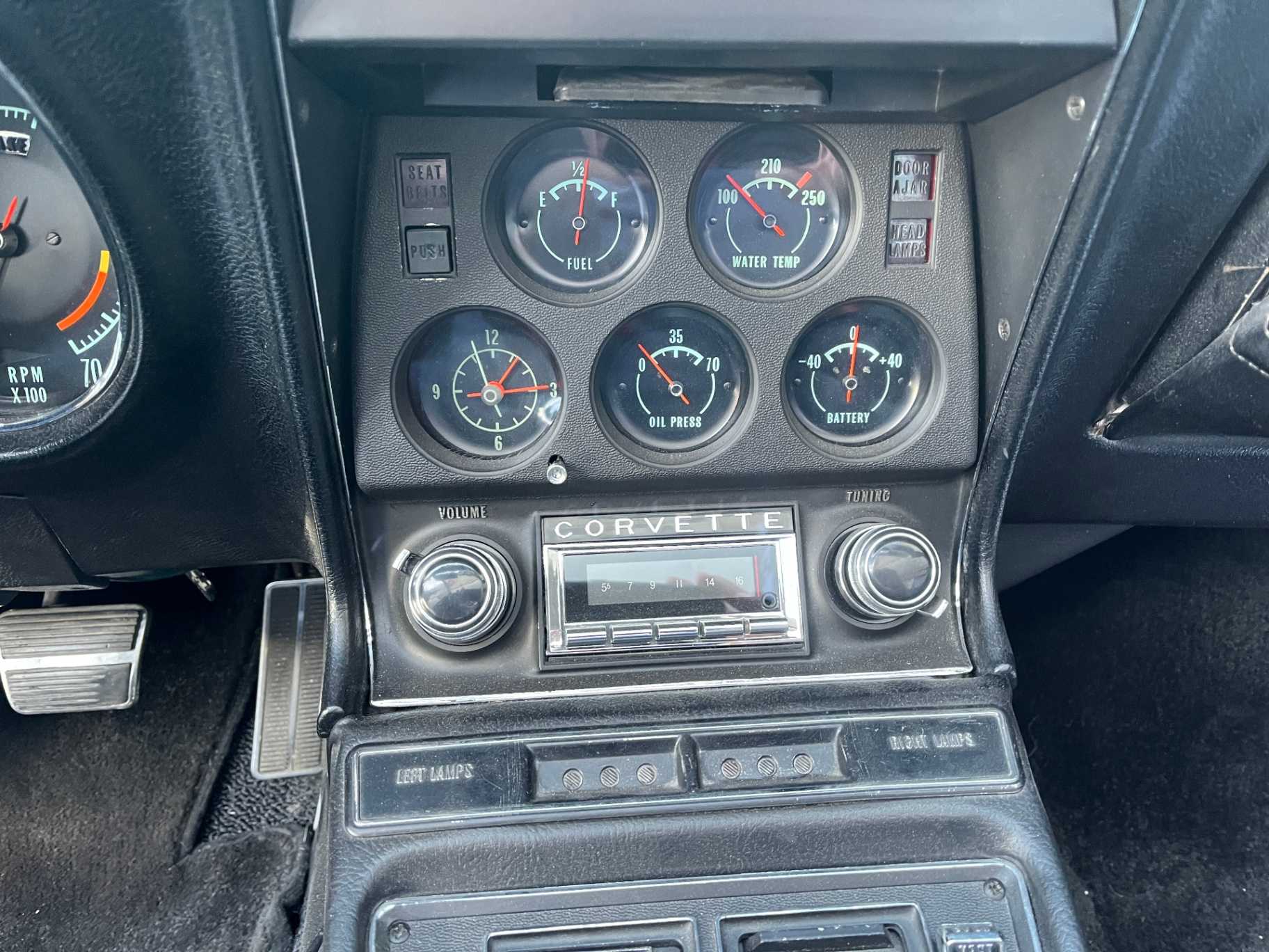 Chevrolet Corvette Image 30