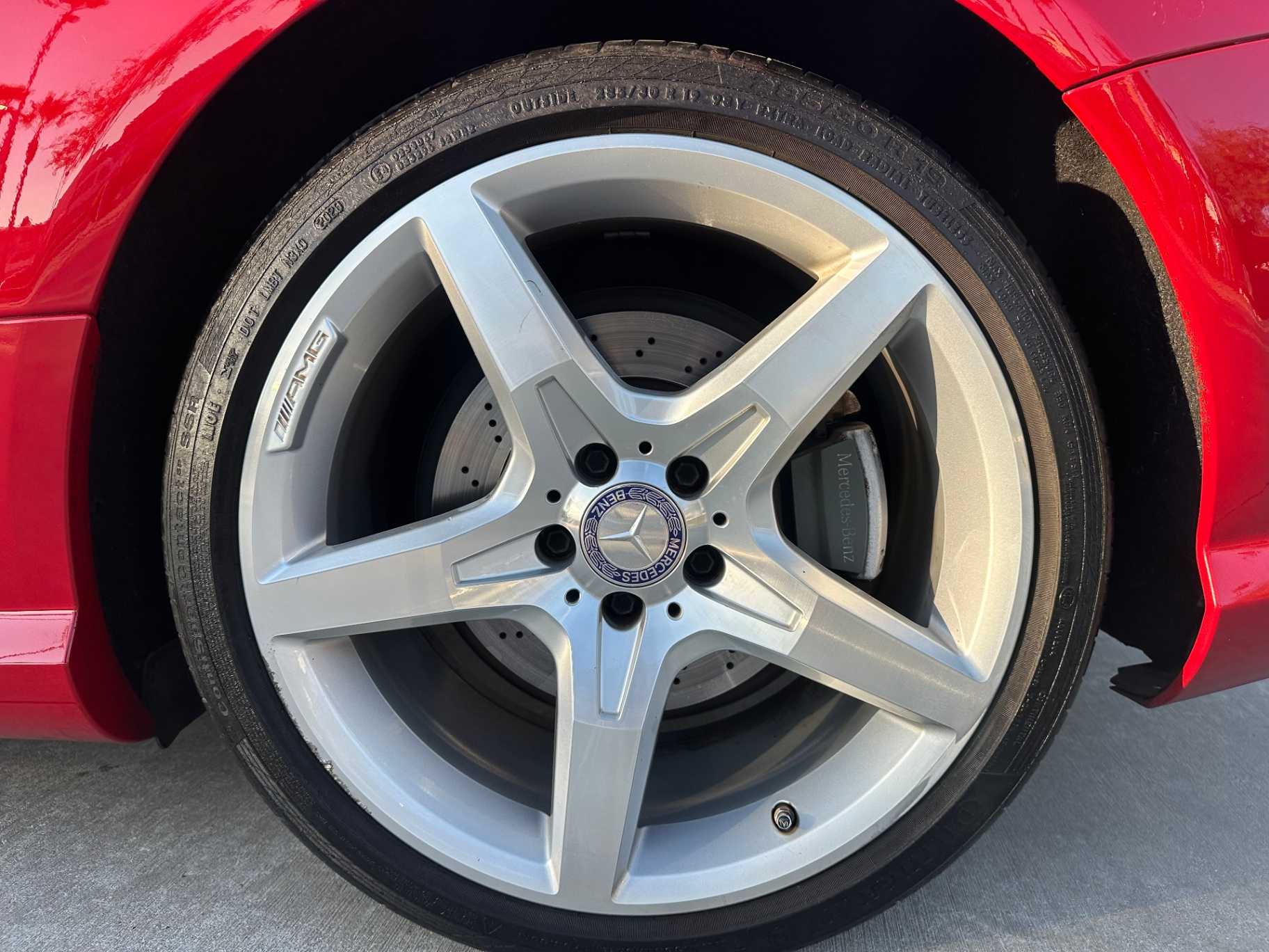 Mercedes-Benz SL-Class Image 27