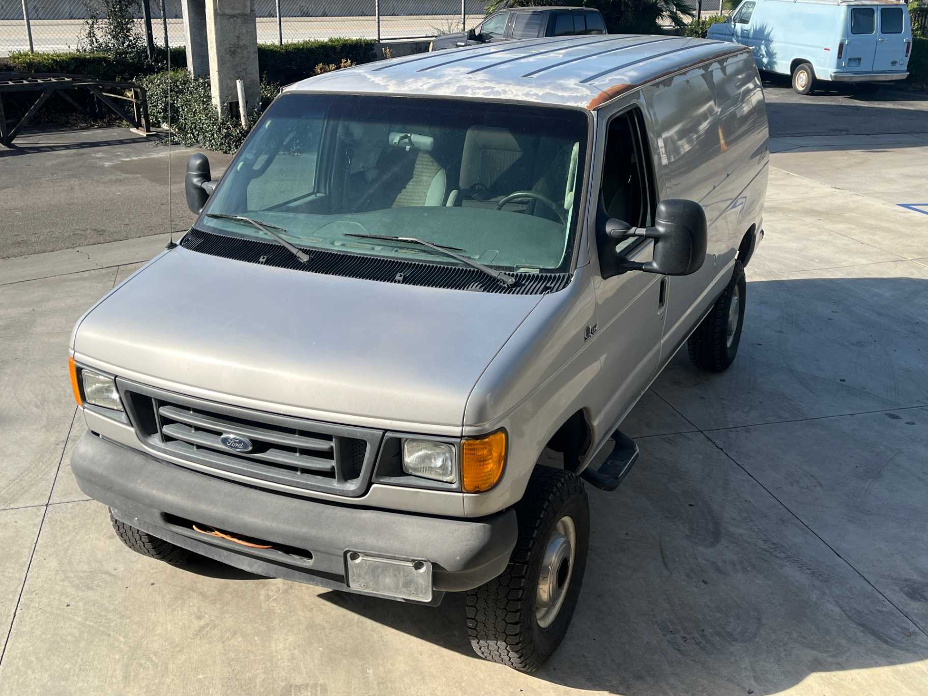 Ford E-Series Image 3