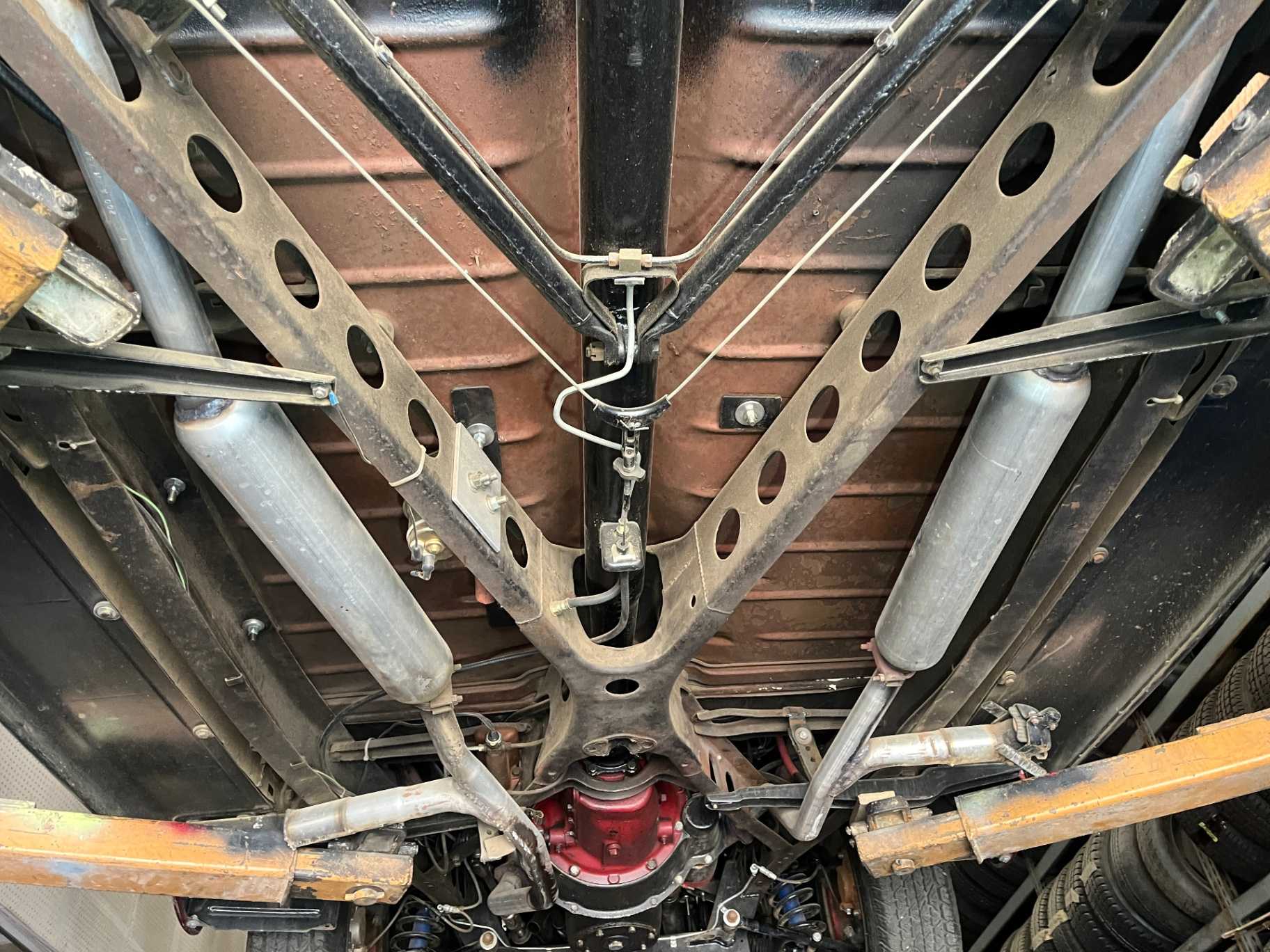 Ford Super Delux Image 60