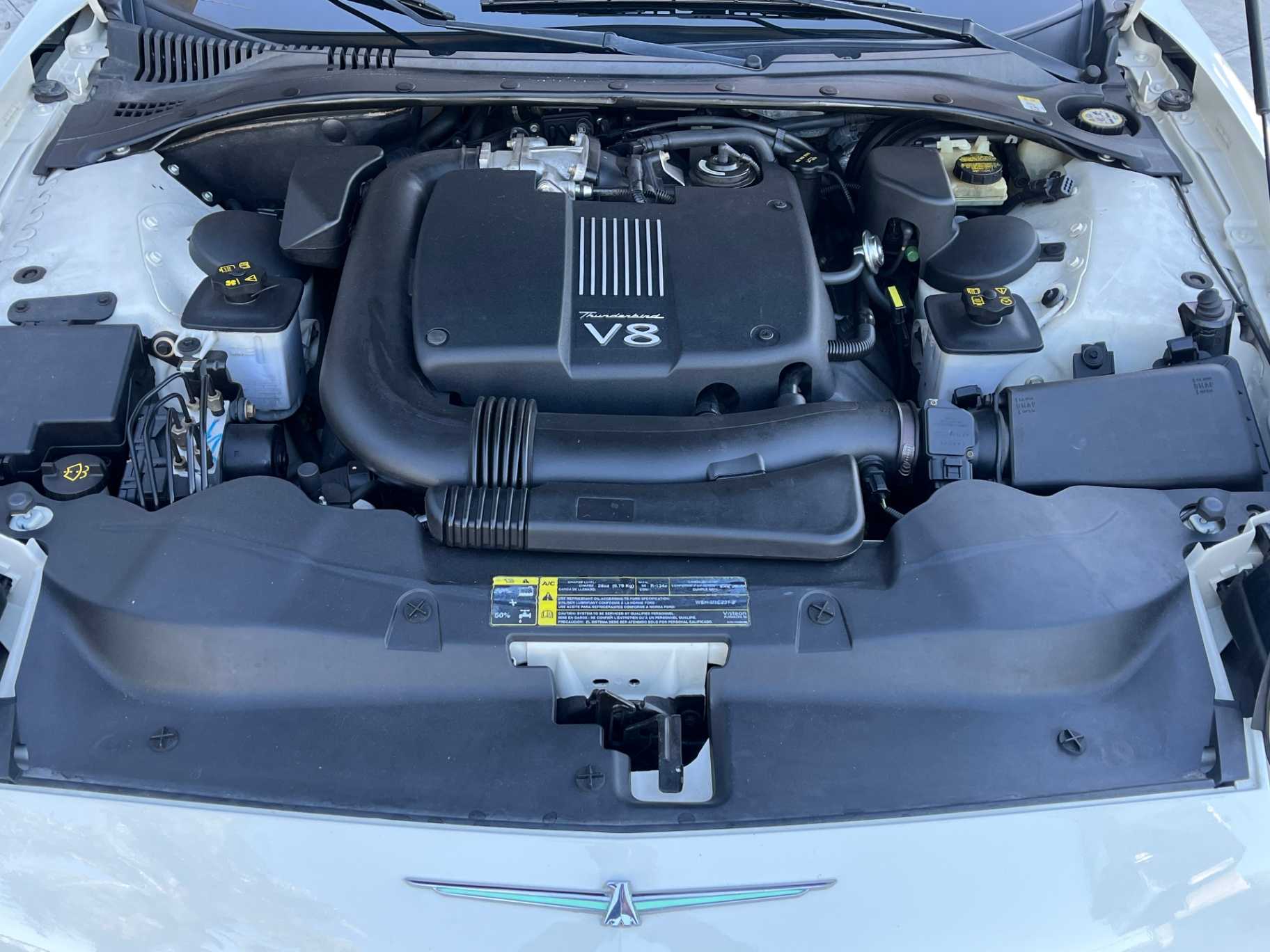 Ford Thunderbird Image 16