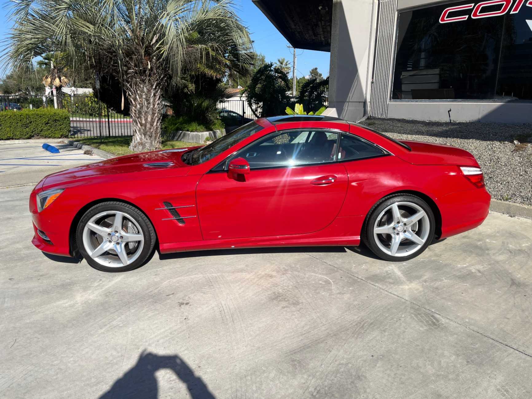 Mercedes-Benz SL-Class Image 14