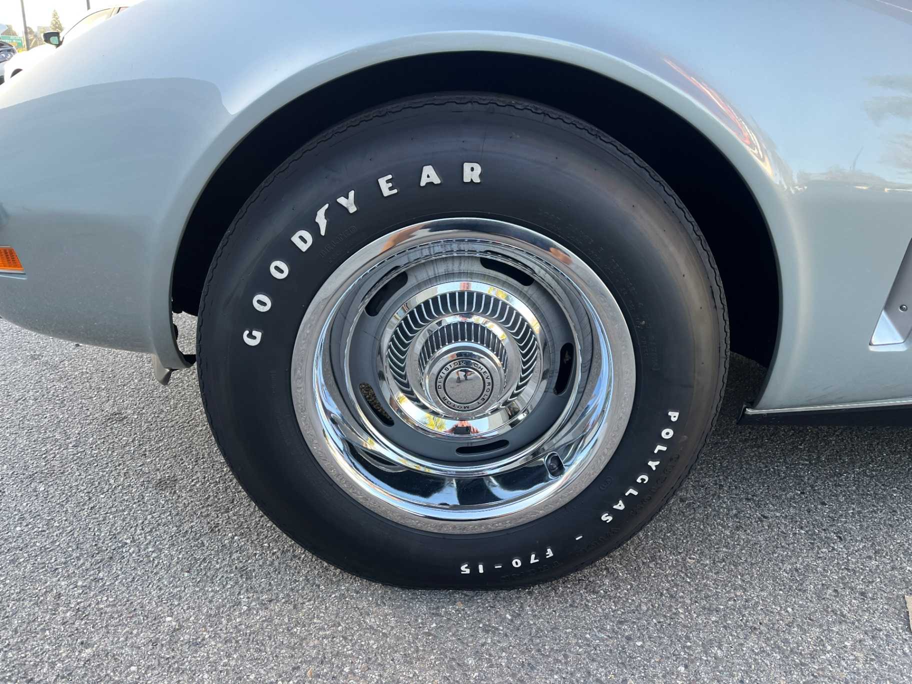 Chevrolet Corvette Image 27