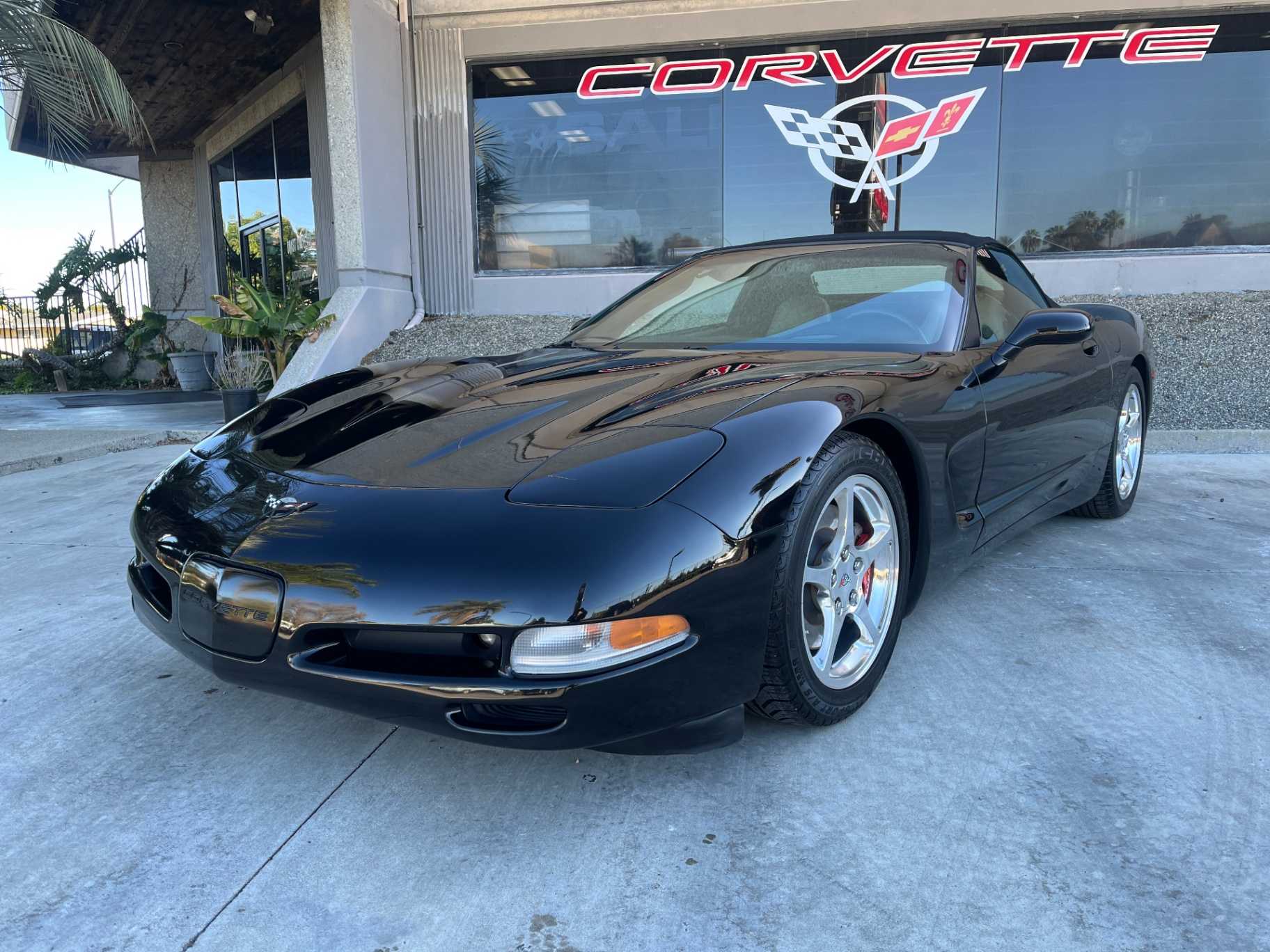 Chevrolet Corvette Image 1