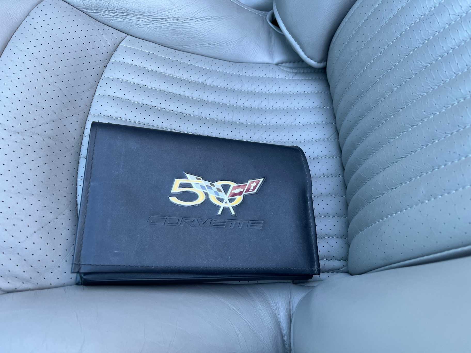 Chevrolet Corvette Image 44