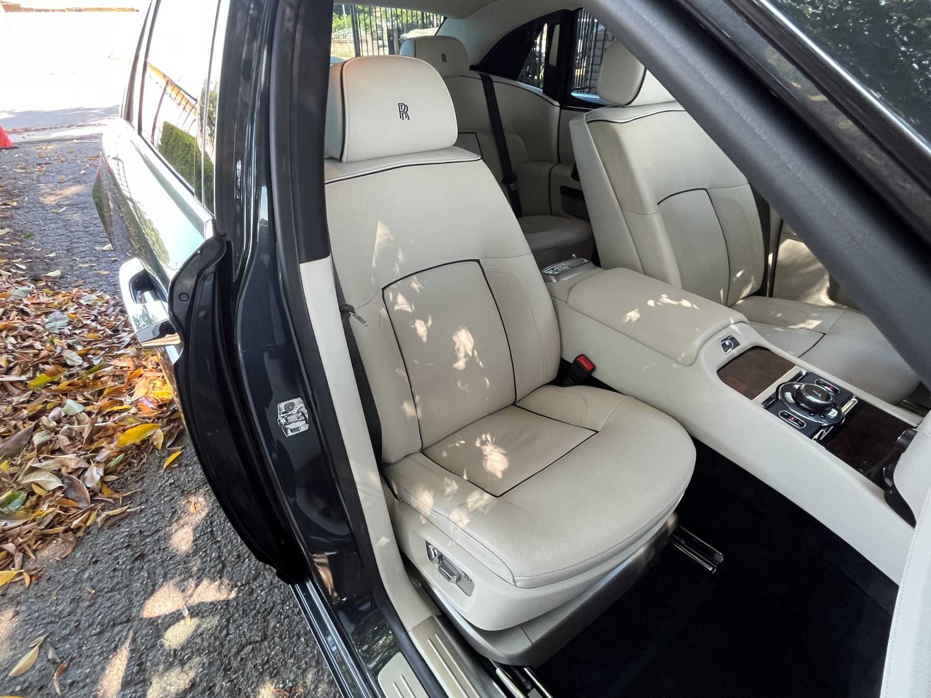 Rolls-Royce Ghost Image 49
