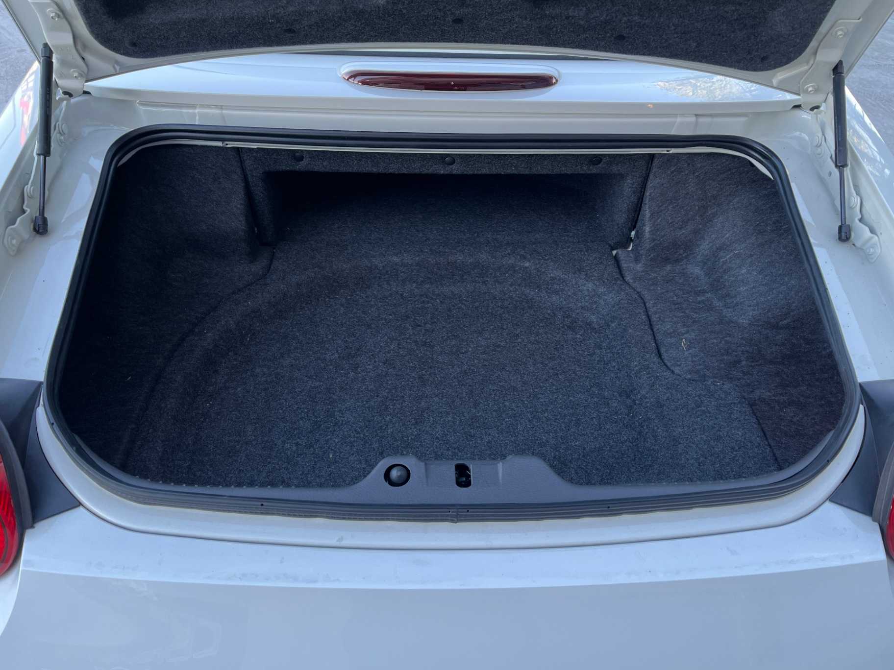 Ford Thunderbird Image 27