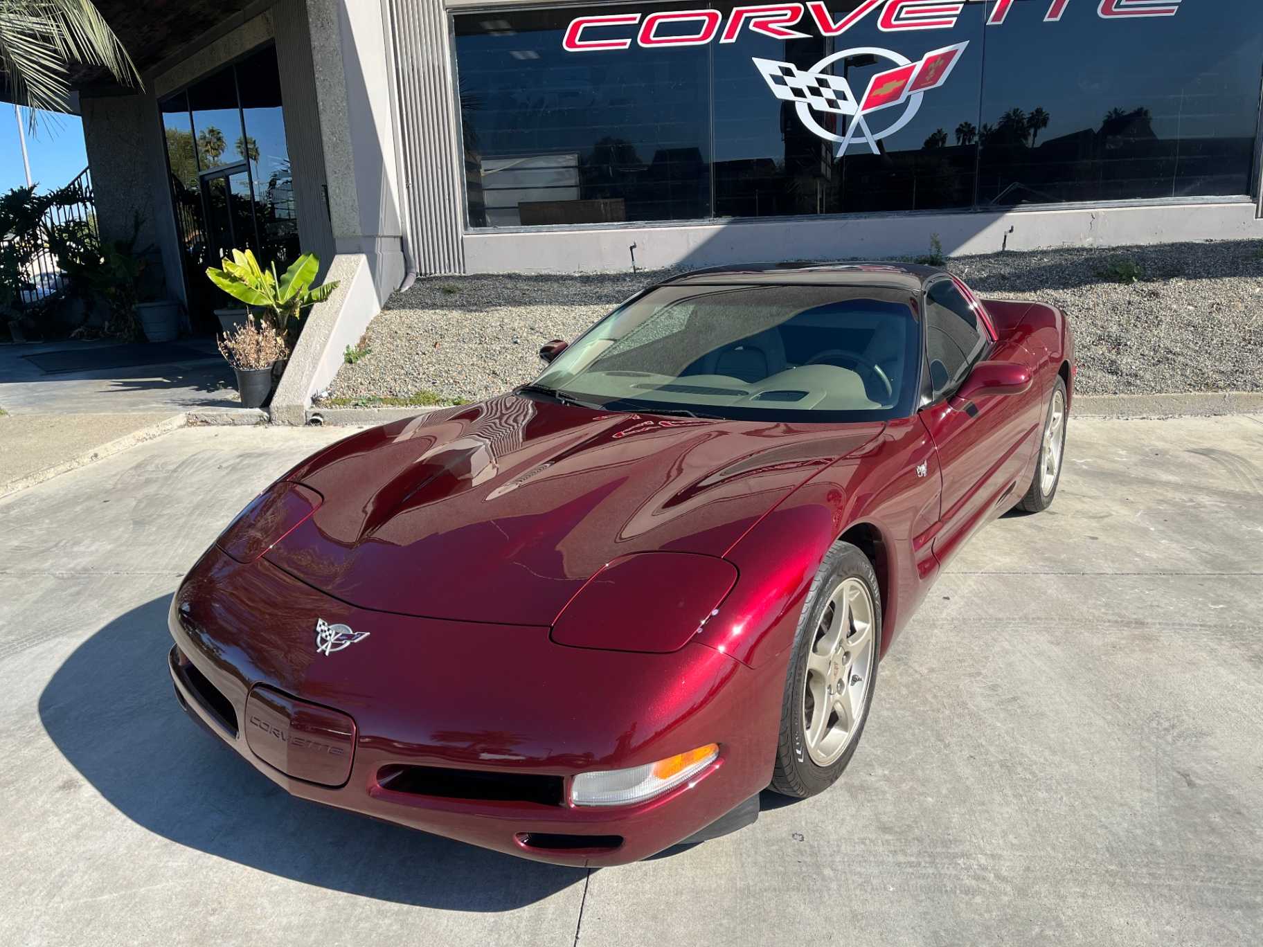 Chevrolet Corvette Image 2