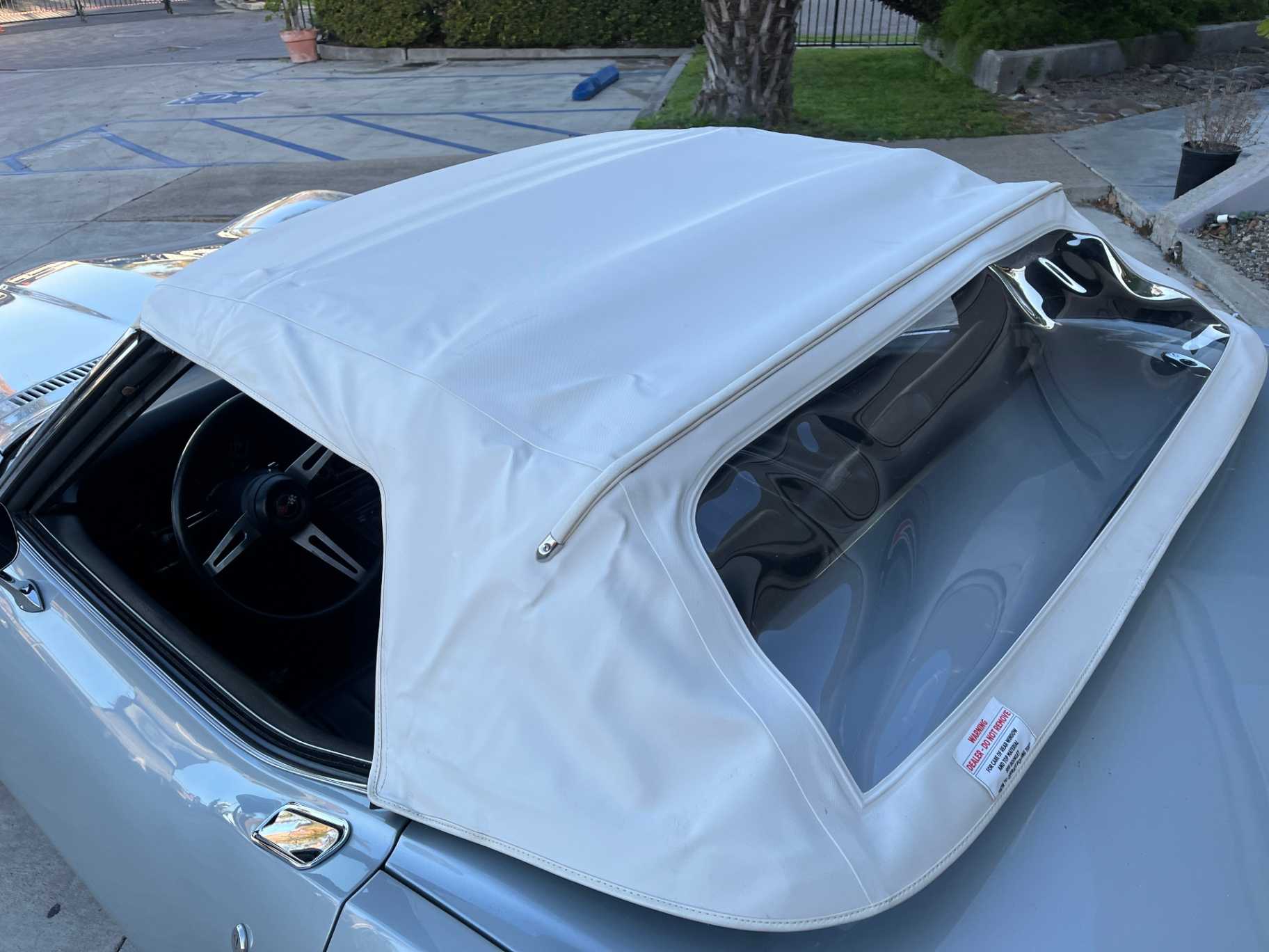 Chevrolet Corvette Image 12