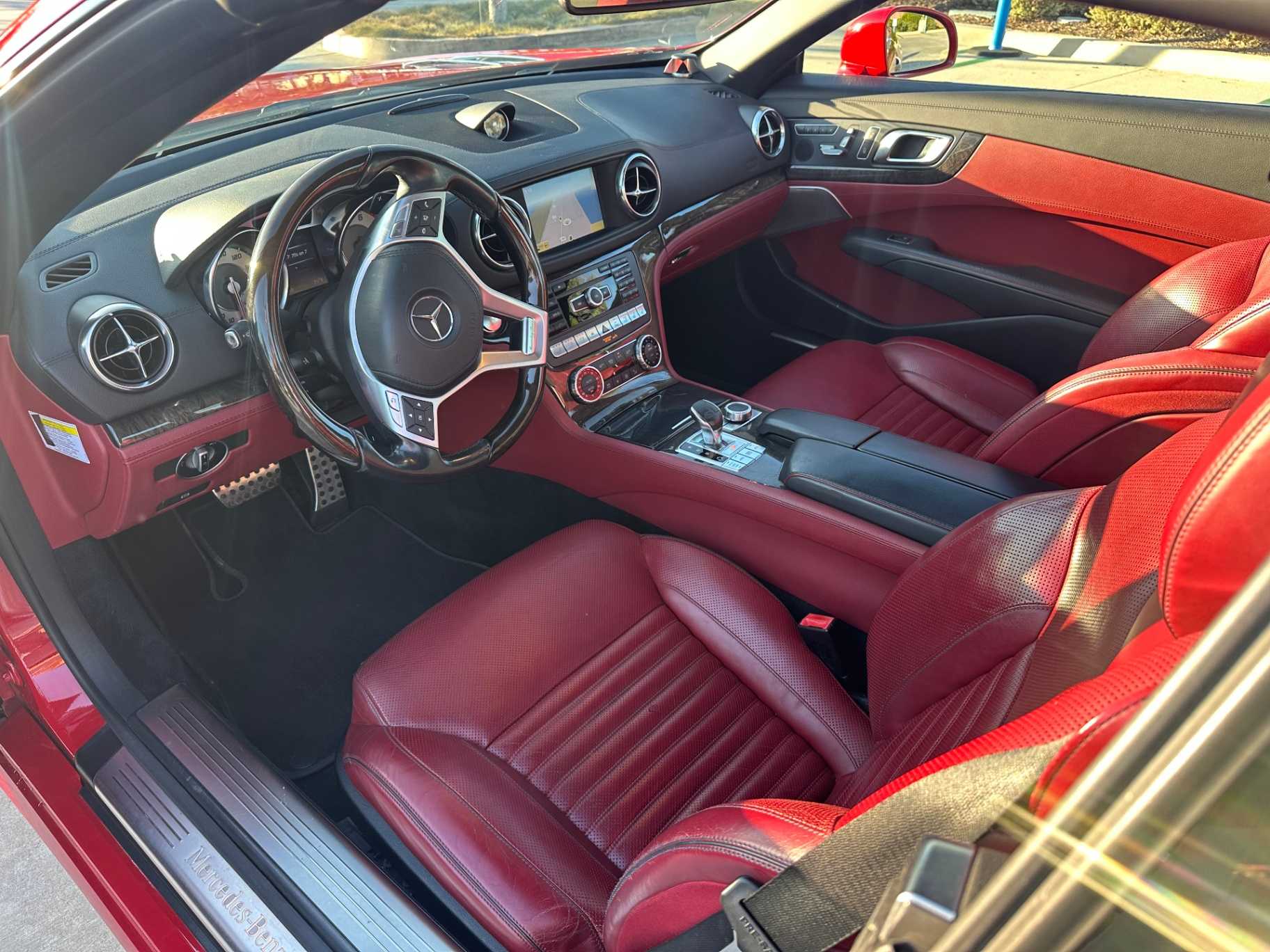 Mercedes-Benz SL-Class Image 22