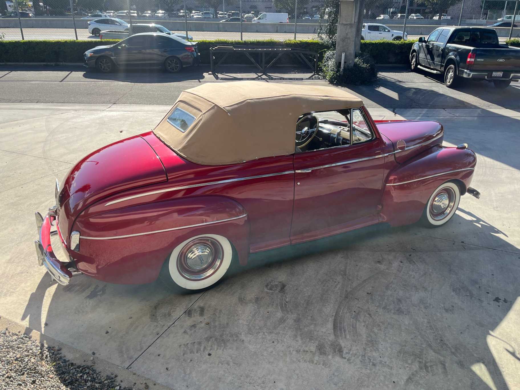 Ford Super Delux Image 11