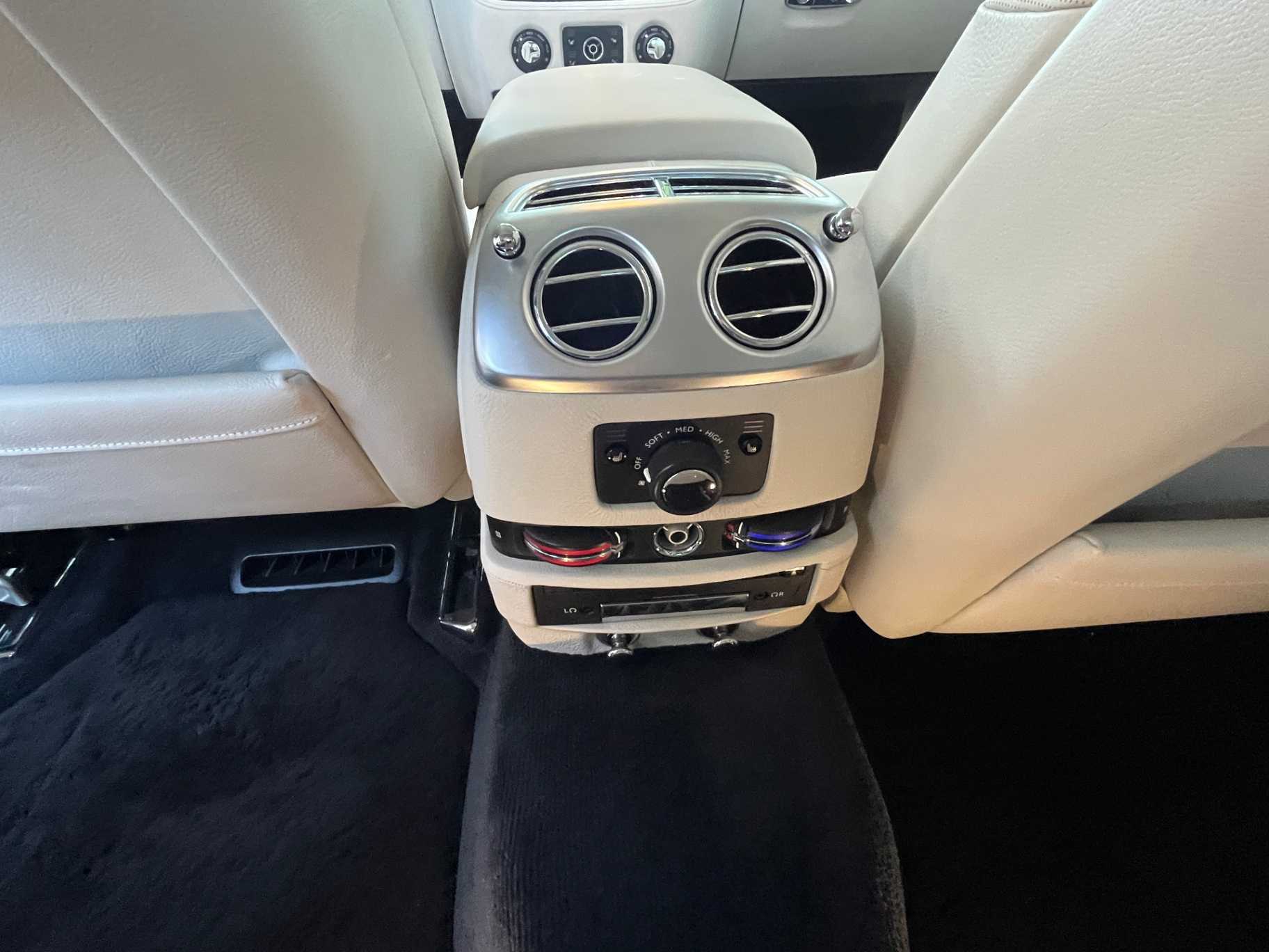 Rolls-Royce Ghost Image 41
