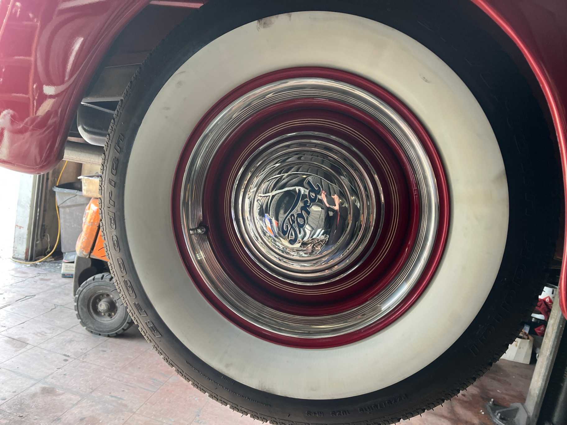 Ford Super Delux Image 67